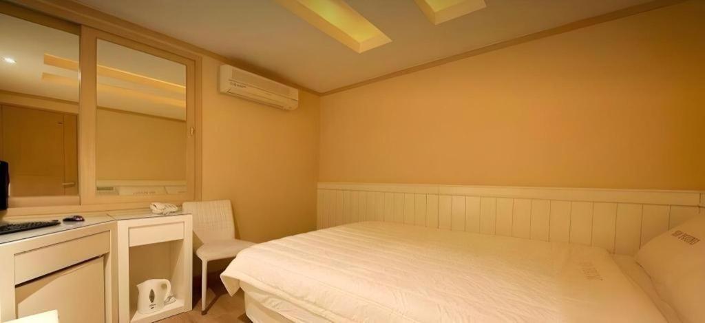 Sinyoung Motel 서울특별시 외부 사진