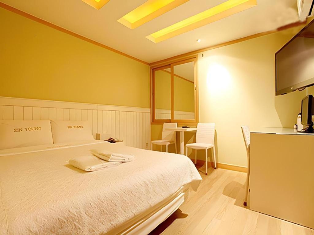 Sinyoung Motel 서울특별시 외부 사진