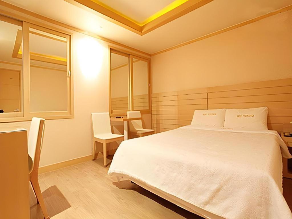Sinyoung Motel 서울특별시 외부 사진