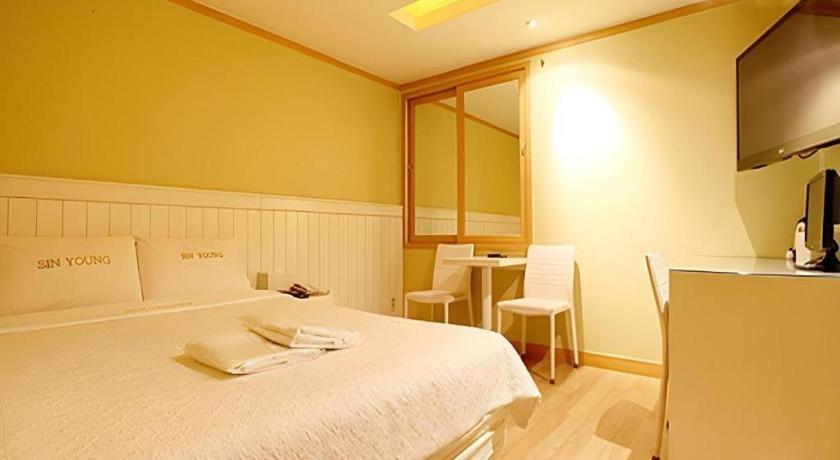 Sinyoung Motel 서울특별시 외부 사진